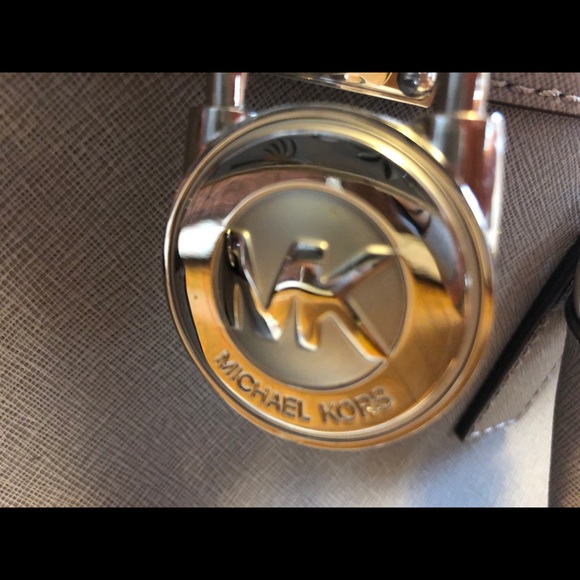 Michael Kors Handbag - Picture 4 of 8